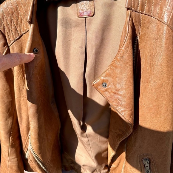 Xl Gap Edition vintage leather coat in cognac color. Buttery soft w cool details - Picture 15 of 16
